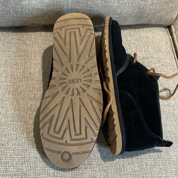SALE! UGG Boots, Men's Black Suede Chakka Style Size 10, Tie Closure - Picture 11 of 11